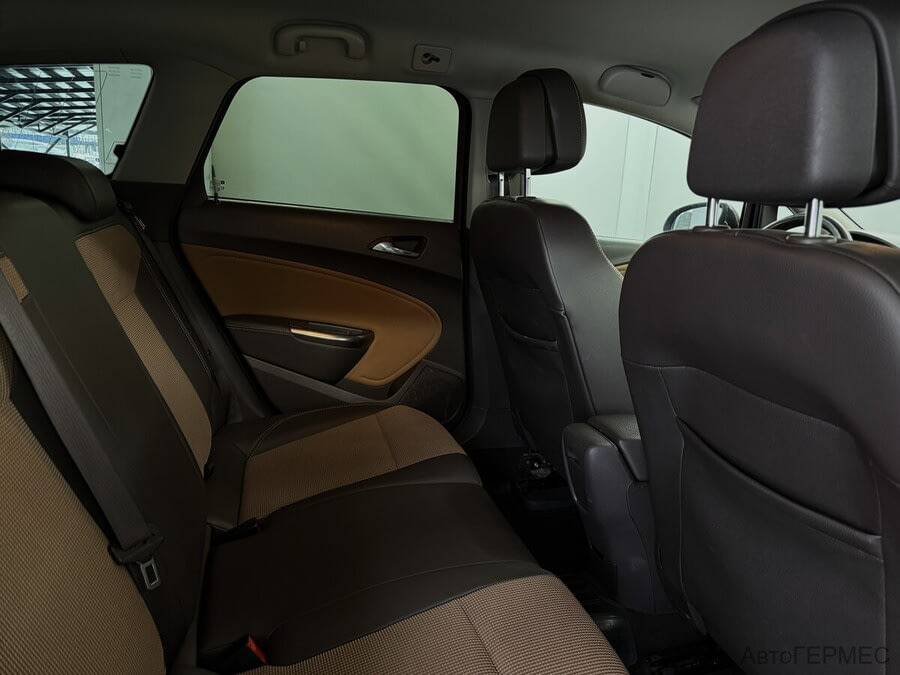 Фото Opel Astra J с пробегом | №13 Фото Opel Astra J с пробегом | №13