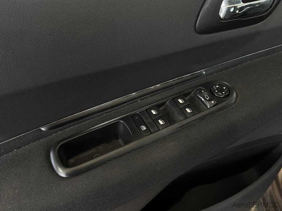 Фото PEUGEOT 3008 I Рестайлинг с пробегом | №8