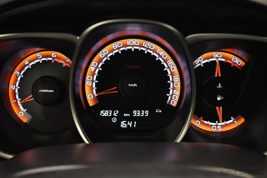 Фото LADA VESTA SW CROSS I Vesta SW Cross с пробегом | №6