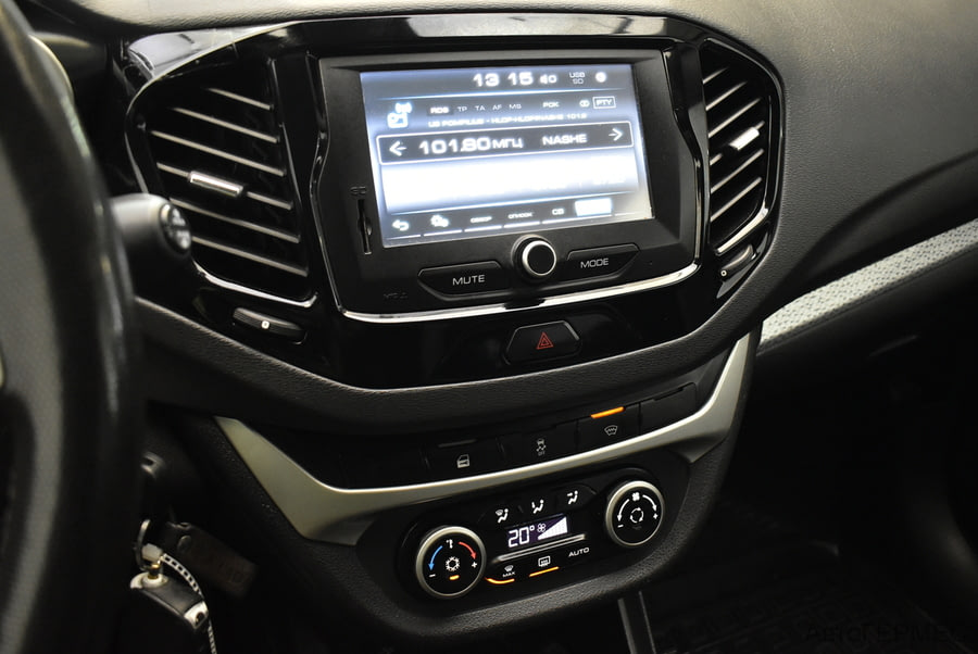 Фото LADA VESTA SW CROSS I Vesta SW Cross с пробегом | №7