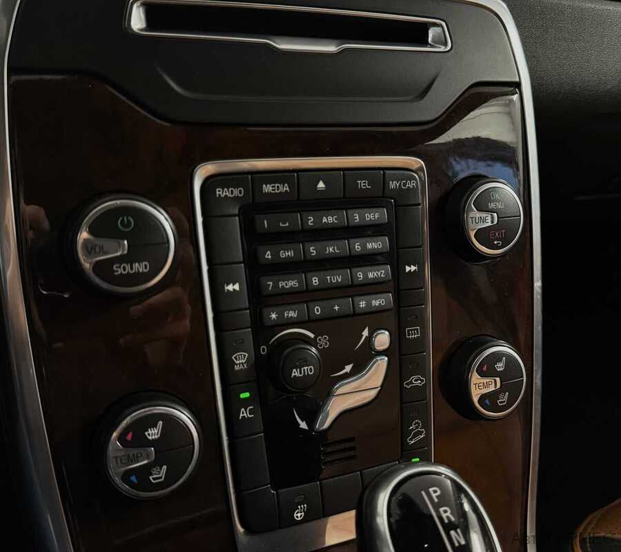 Фото VOLVO XC70 II Рестайлинг с пробегом | №7 Фото VOLVO XC70 II Рестайлинг с пробегом | №7