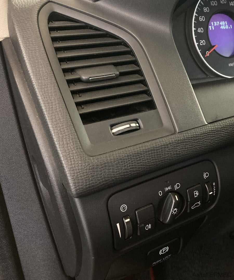 Фото VOLVO XC60 I с пробегом | №9