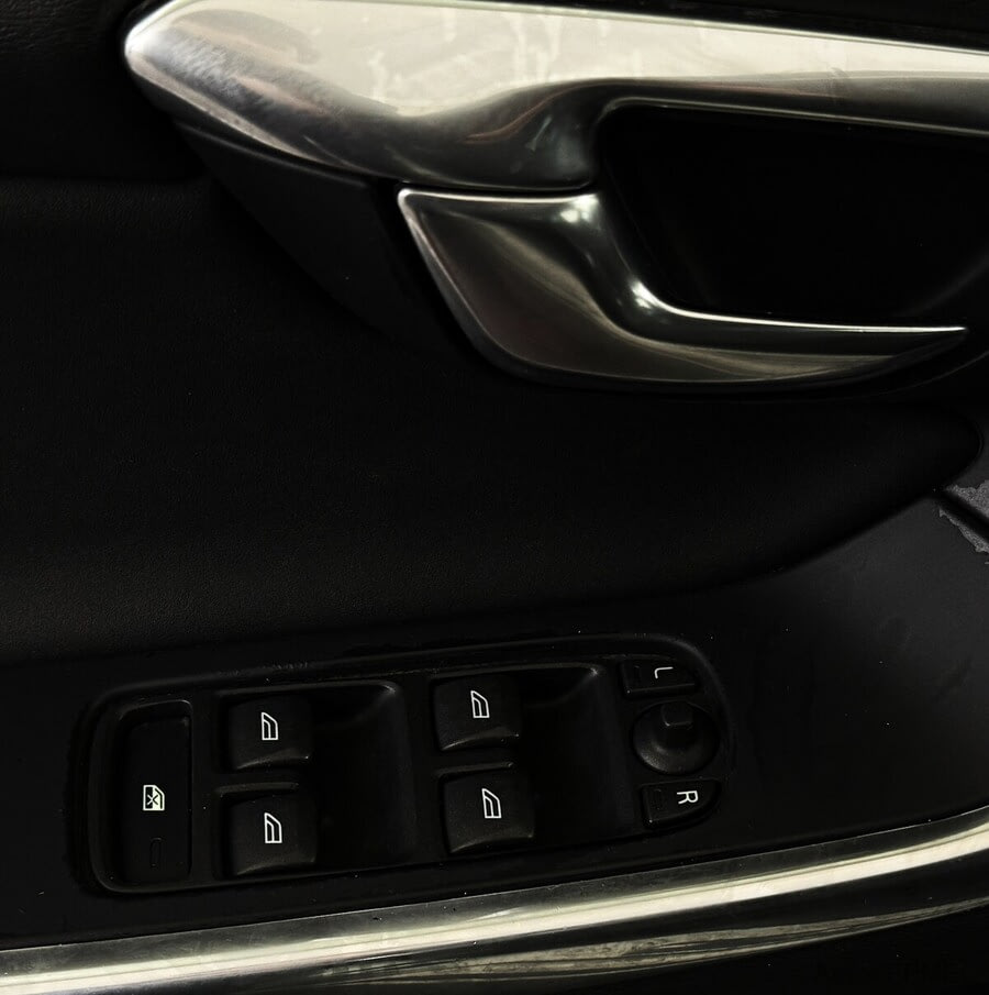 Фото VOLVO S60 II с пробегом | №10