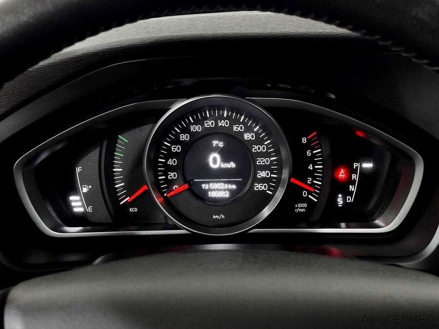 Фото VOLVO V40 Cross Country I Рестайлинг с пробегом | №6