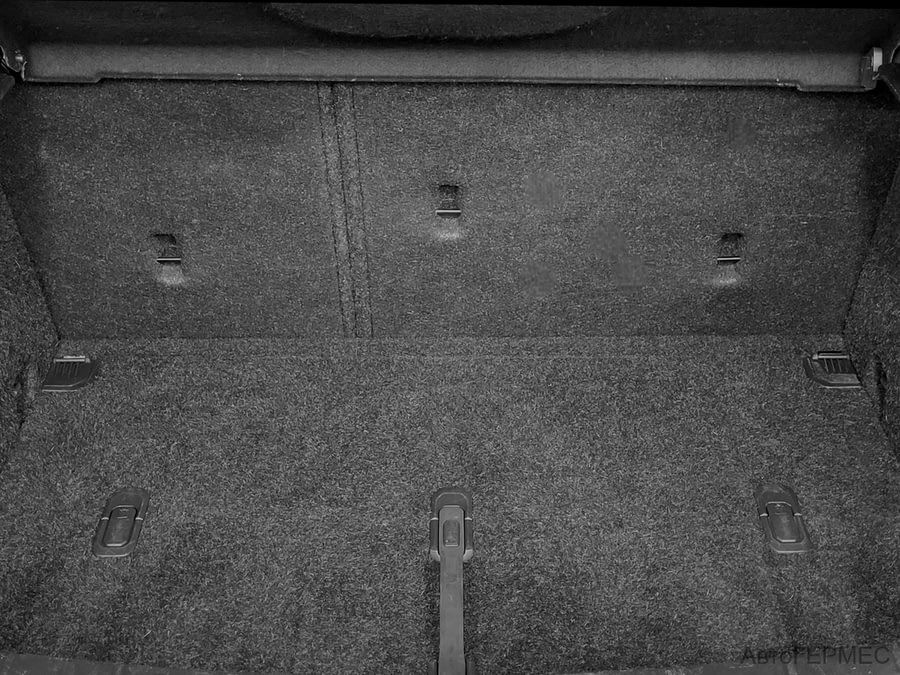 Фото VOLVO V40 Cross Country I Рестайлинг с пробегом | №13