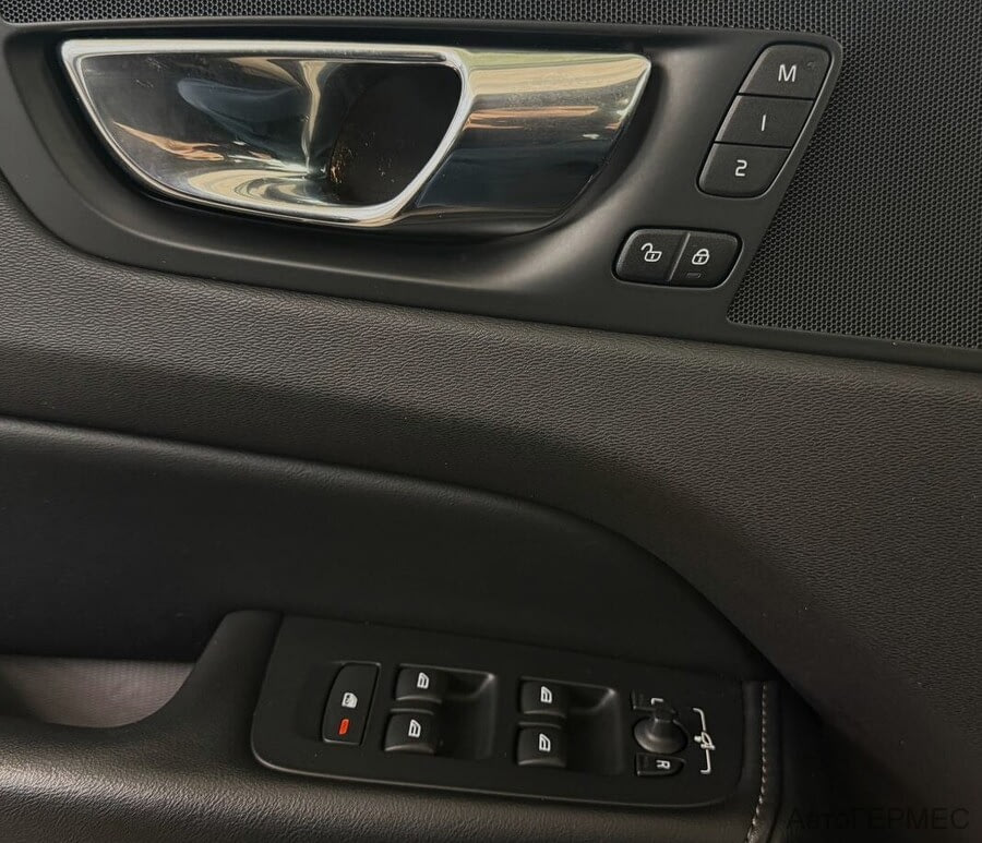 Фото VOLVO XC60 II с пробегом | №11