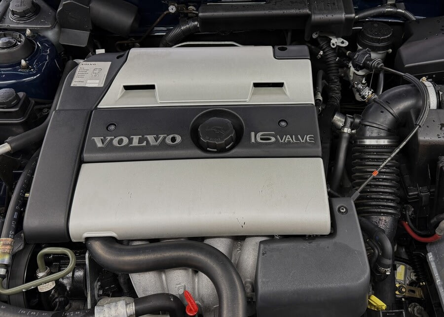 Фото VOLVO V40 I с пробегом | №14