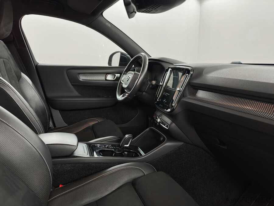 Фото VOLVO XC40 I с пробегом | №10