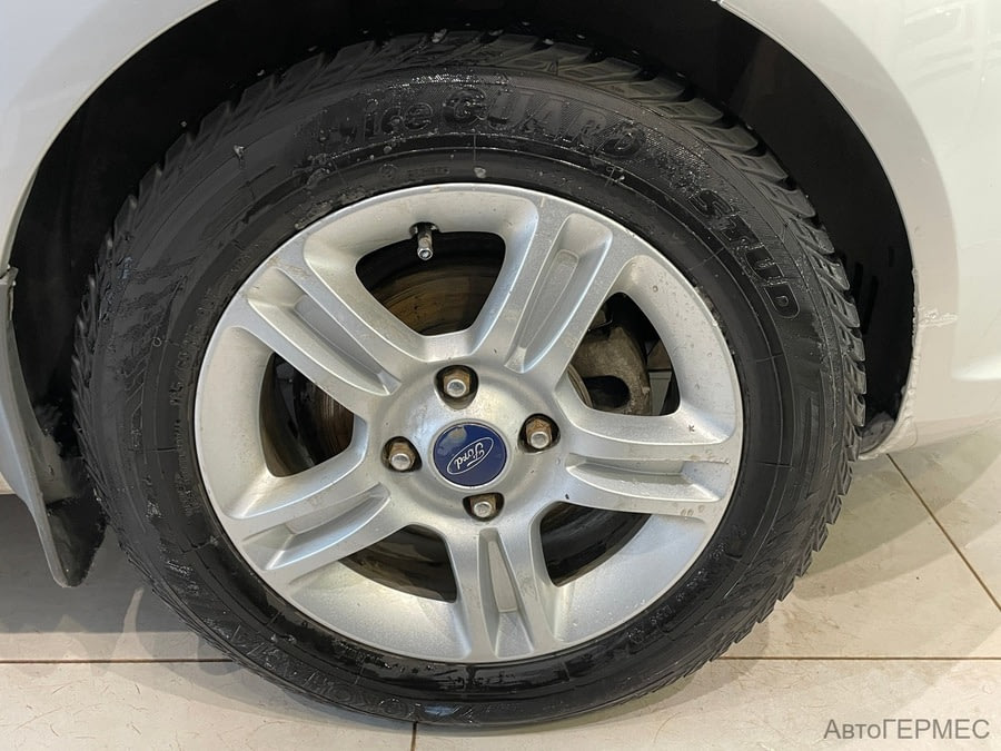 Фото Ford Fiesta MK6 Рестайлинг с пробегом | №15 Фото Ford Fiesta MK6 Рестайлинг с пробегом | №15