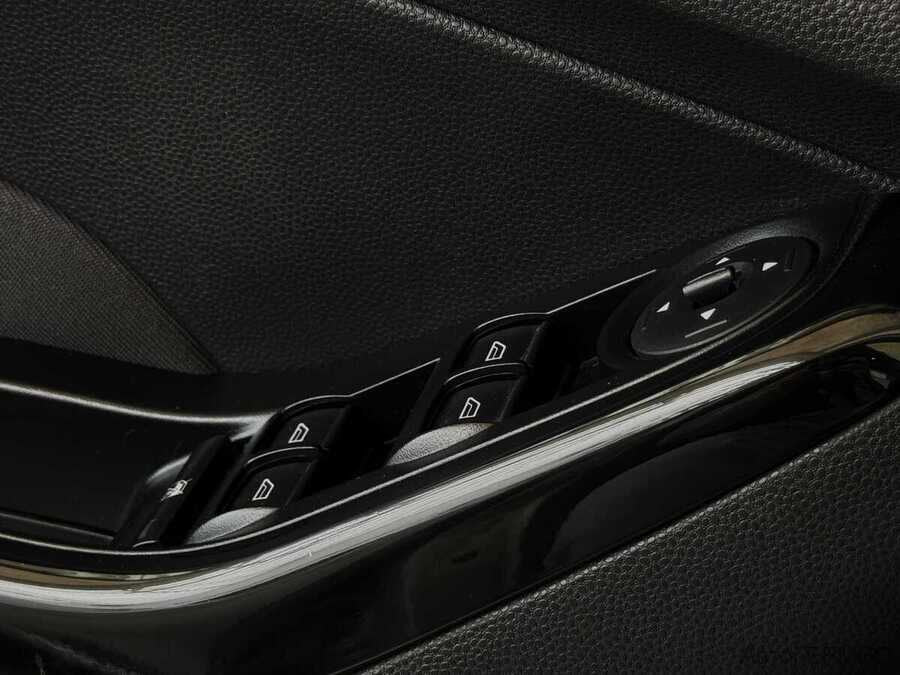 Фото Ford Fiesta MK6 Рестайлинг с пробегом | №9 Фото Ford Fiesta MK6 Рестайлинг с пробегом | №9