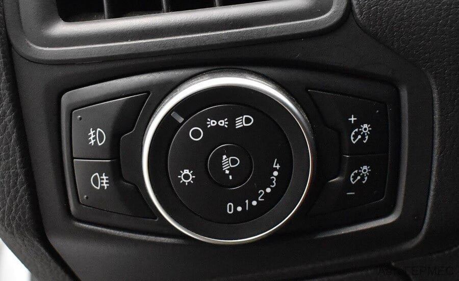 Фото Ford Focus III Рестайлинг с пробегом | №8