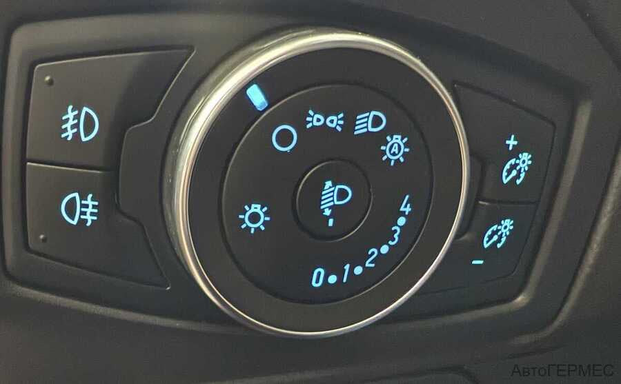 Фото Ford Focus III Рестайлинг с пробегом | №8 Фото Ford Focus III Рестайлинг с пробегом | №8