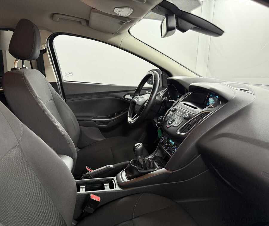 Фото Ford Focus III Рестайлинг с пробегом | №10 Фото Ford Focus III Рестайлинг с пробегом | №10