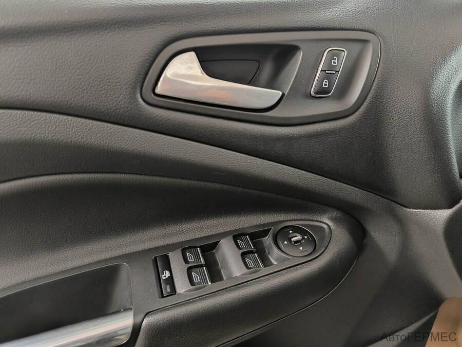 Фото Ford Kuga II с пробегом | №8 Фото Ford Kuga II с пробегом | №8