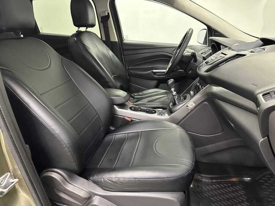 Фото Ford Kuga II с пробегом | №12