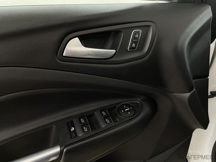 Фото Ford Kuga II с пробегом | №8 Фото Ford Kuga II с пробегом | №8