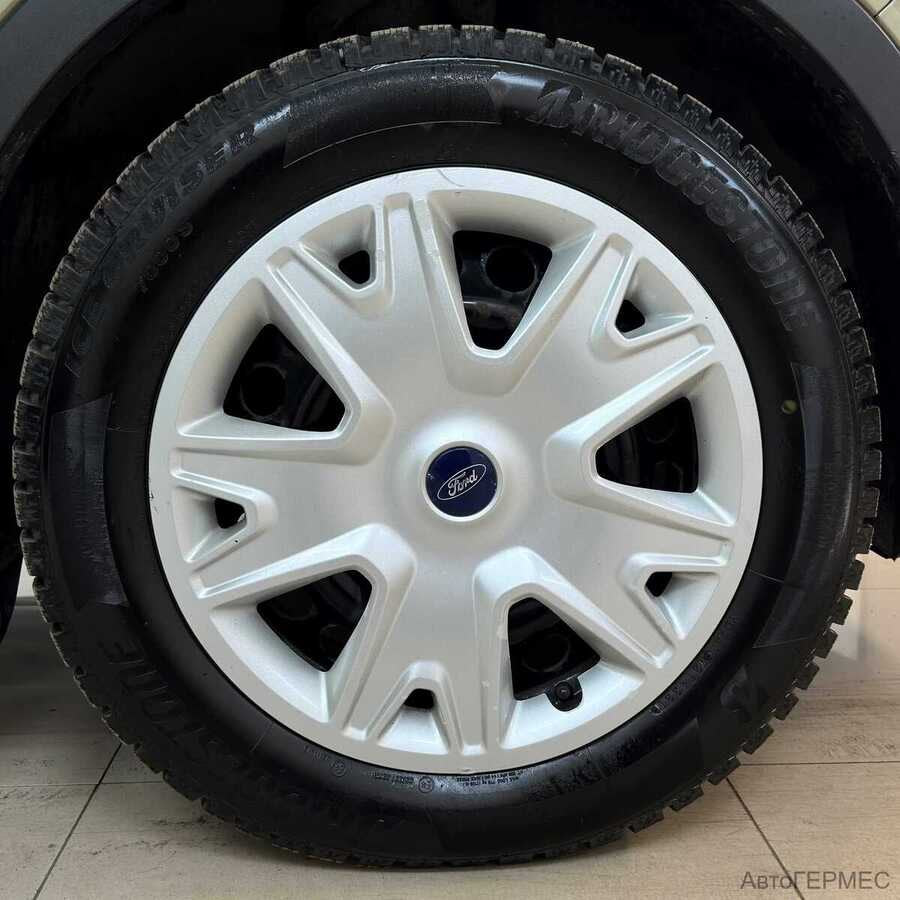 Фото Ford Kuga II с пробегом | №15