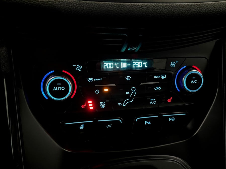 Фото Ford Kuga II Рестайлинг с пробегом | №7 Фото Ford Kuga II Рестайлинг с пробегом | №7