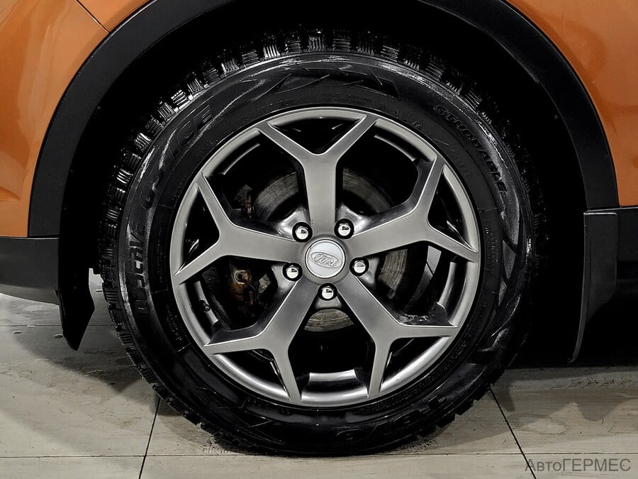 Фото Ford Kuga II Рестайлинг с пробегом | №15