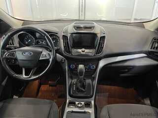 Фото Ford Kuga II Рестайлинг с пробегом Фото Ford Kuga II Рестайлинг с пробегом