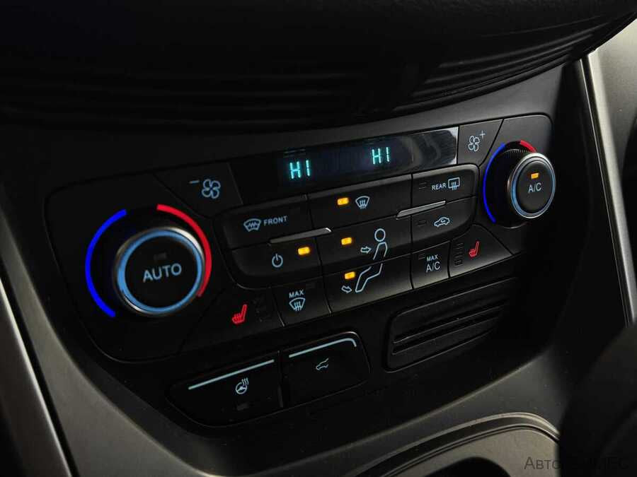 Фото Ford Kuga II Рестайлинг с пробегом | №8