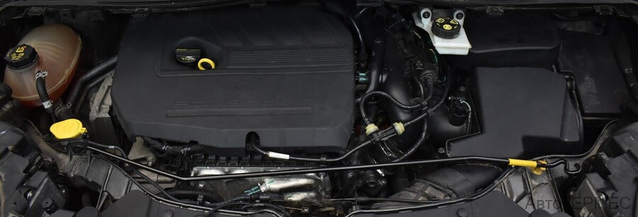 Фото Ford Kuga II Рестайлинг с пробегом | №17