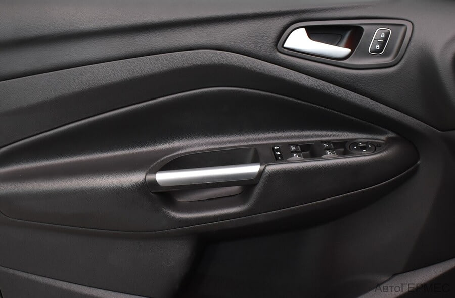 Фото Ford Kuga II Рестайлинг с пробегом | №12