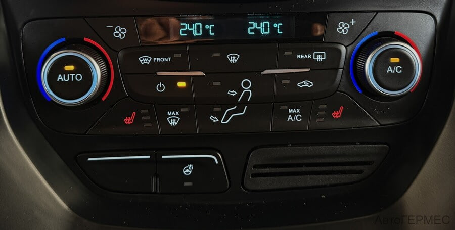 Фото Ford Kuga II Рестайлинг с пробегом | №10