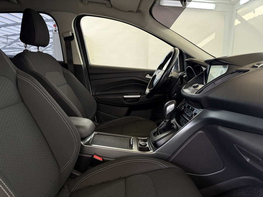 Фото Ford Kuga II Рестайлинг с пробегом | №12