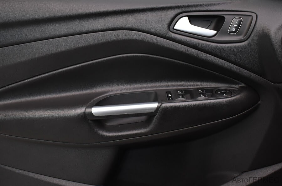 Фото Ford Kuga II Рестайлинг с пробегом | №9