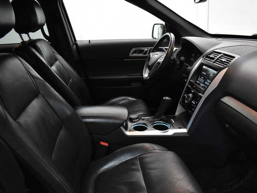 Фото Ford Explorer V с пробегом | №13 Фото Ford Explorer V с пробегом | №13