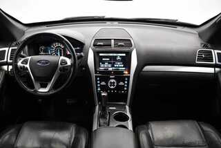 Фото Ford Explorer V с пробегом