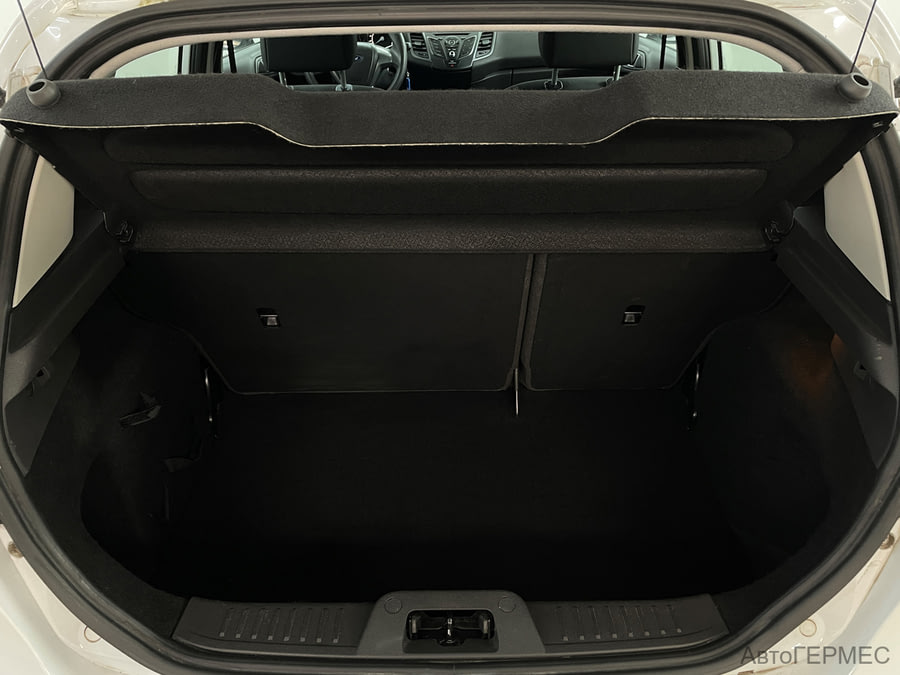 Фото Ford Fiesta MK6 Рестайлинг с пробегом | №12