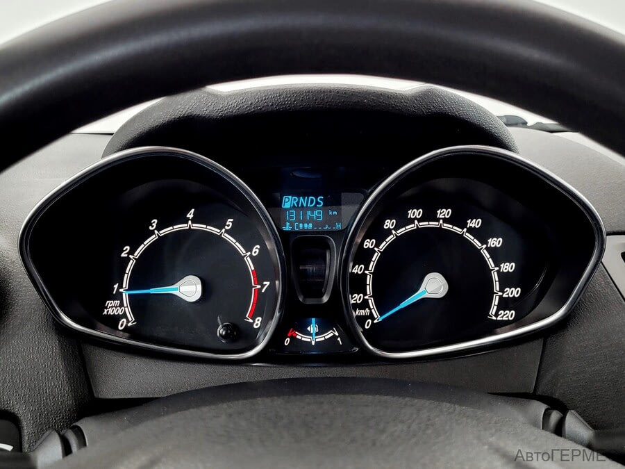 Фото Ford Fiesta MK6 Рестайлинг с пробегом | №6