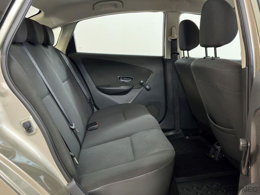 Фото NISSAN Almera III (G15) с пробегом | №9