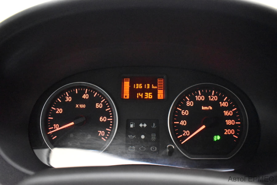 Фото NISSAN Almera III (G15) с пробегом | №6