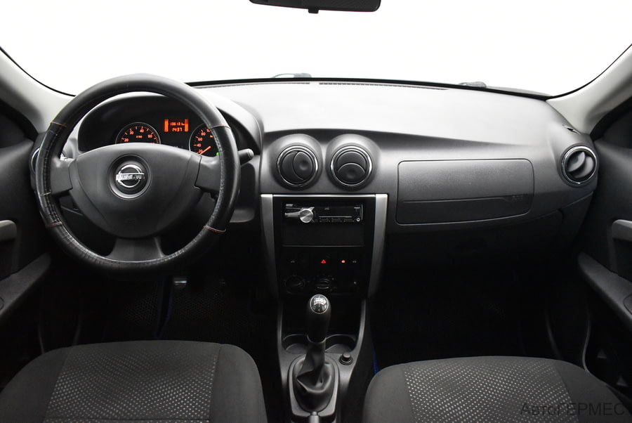 Фото NISSAN Almera III (G15) с пробегом | №5