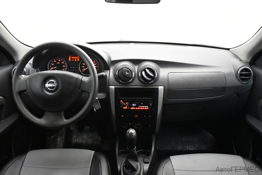 Фото NISSAN Almera III (G15) с пробегом | №5