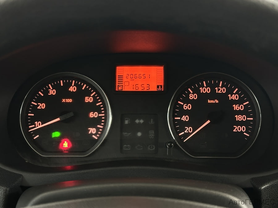 Фото NISSAN Almera III (G15) с пробегом | №6