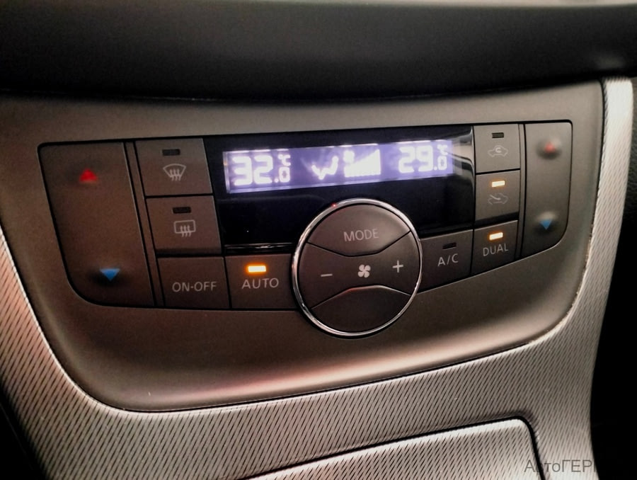 Фото NISSAN Sentra VII (B17) с пробегом | №7 Фото NISSAN Sentra VII (B17) с пробегом | №7