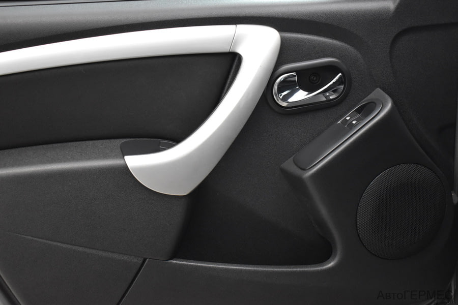 Фото NISSAN Terrano III (D10) с пробегом | №8 Фото NISSAN Terrano III (D10) с пробегом | №8