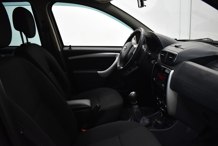 Фото NISSAN Terrano III (D10) с пробегом | №10