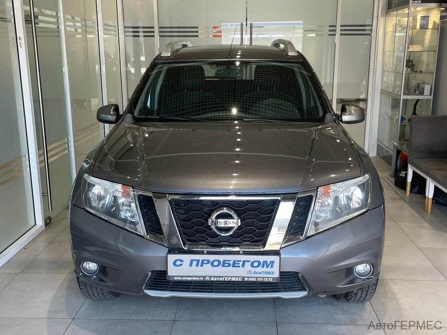 Фото NISSAN Terrano III (D10) с пробегом | №2