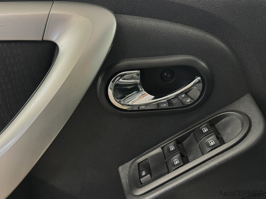 Фото NISSAN Terrano III (D10) с пробегом | №11 Фото NISSAN Terrano III (D10) с пробегом | №11