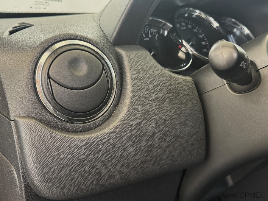 Фото NISSAN Terrano III (D10) с пробегом | №9