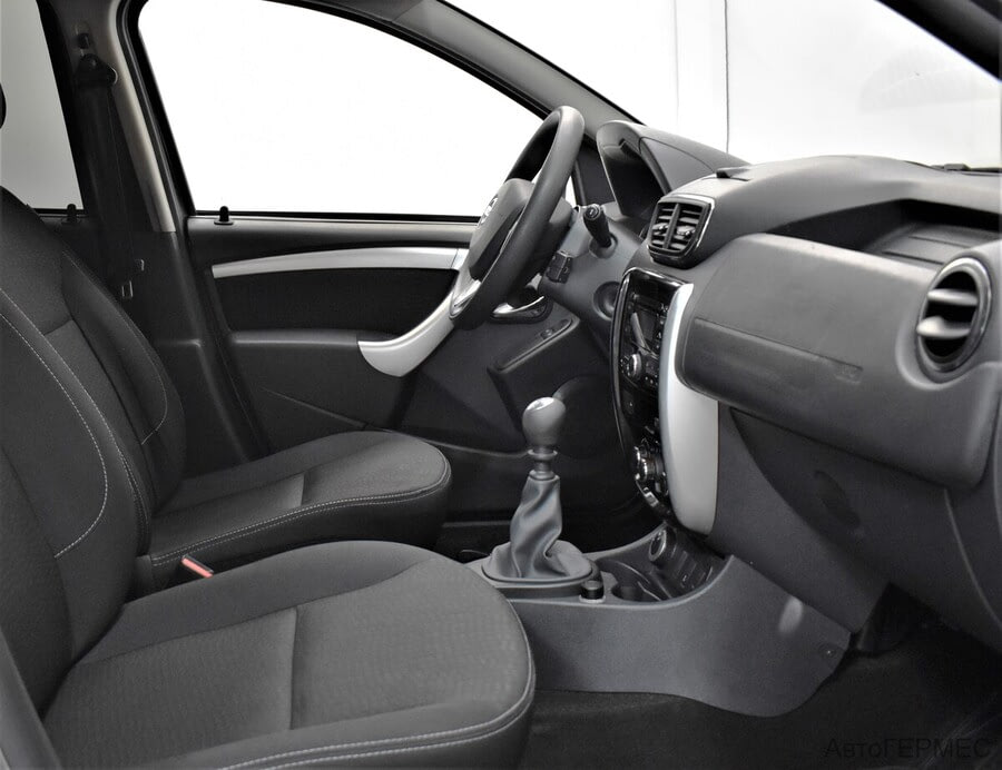 Фото NISSAN Terrano III (D10) с пробегом | №9