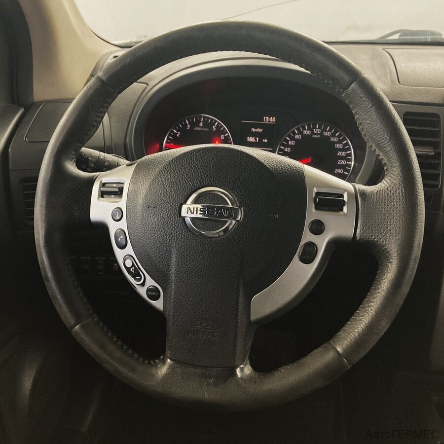 Фото NISSAN X-Trail II Рестайлинг с пробегом | №8 Фото NISSAN X-Trail II Рестайлинг с пробегом | №8