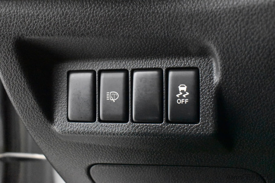 Фото NISSAN X-Trail II Рестайлинг с пробегом | №12 Фото NISSAN X-Trail II Рестайлинг с пробегом | №12