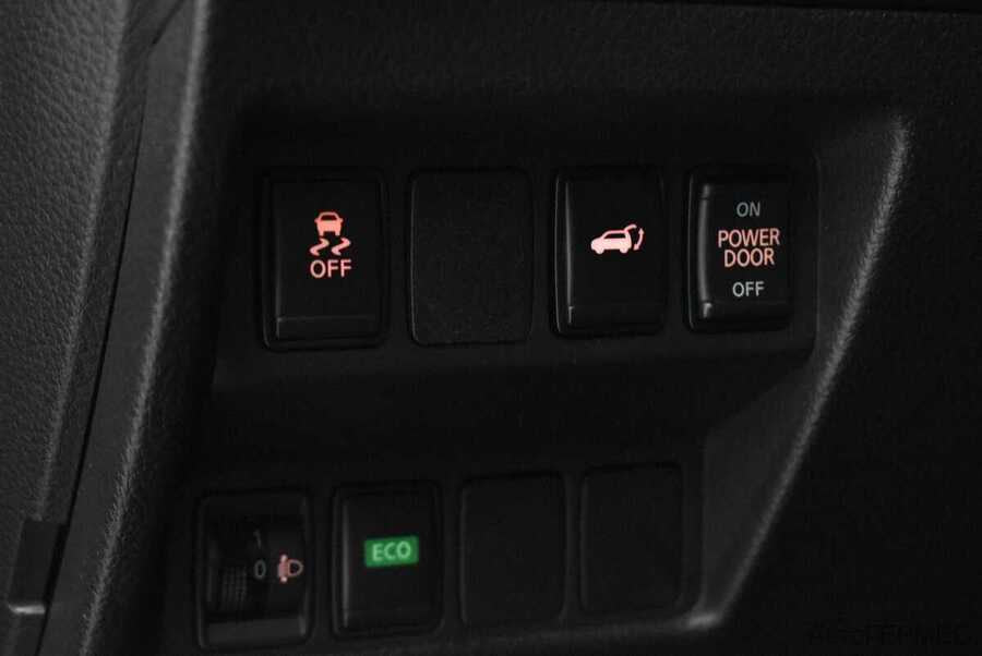 Фото NISSAN X-Trail III Рестайлинг с пробегом | №12 Фото NISSAN X-Trail III Рестайлинг с пробегом | №12