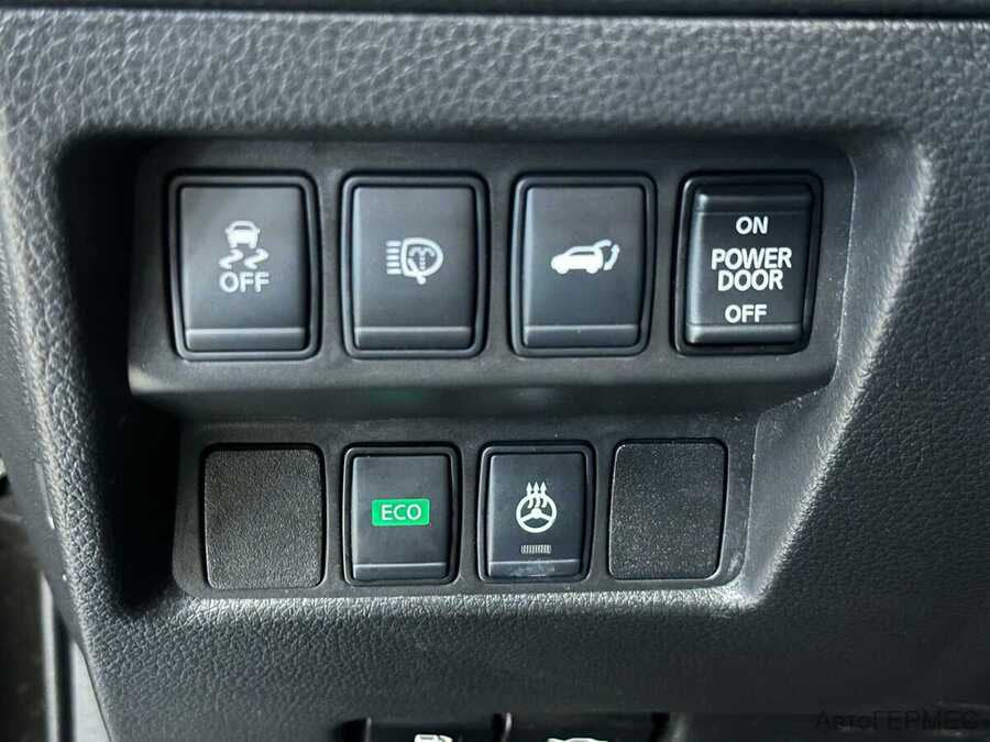 Фото NISSAN X-Trail III Рестайлинг с пробегом | №9